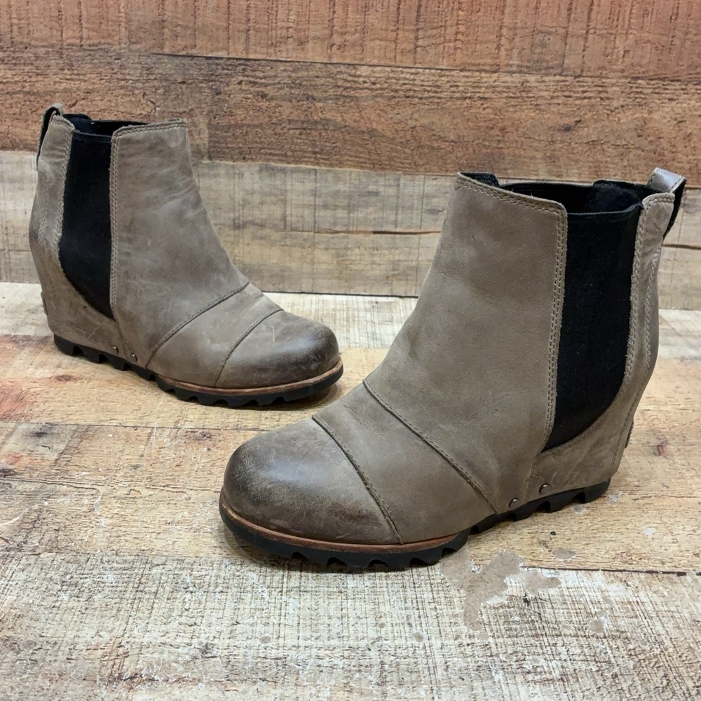 Sorel Boots Womens Size 6 37 Brown Nubuck Ankle Wedge Chelsea Bootie NL2334-06